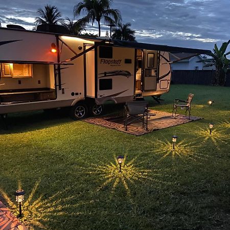 Cozy Camper - Free Parking Hotell Miami Eksteriør bilde