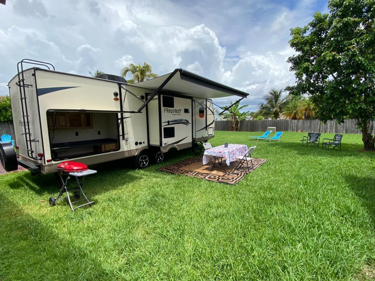 Cozy Camper - Free Parking Hotell Miami Eksteriør bilde